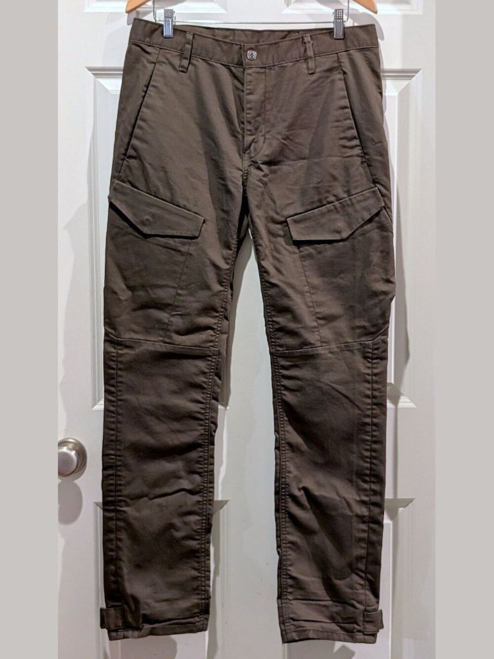 NWOT Levis Commuter Cargo Pants Mens BROWN Khaki Snap Pockets 34/34